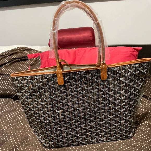 Goyard Saint Louis PM Tote - Black